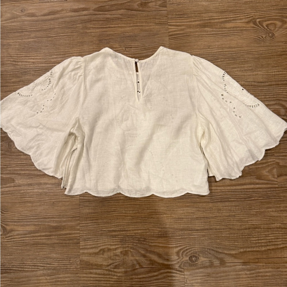 EUC Worn Once! Abercrombie white  Eyelet Angel sleeve Top size Medium ~$80 - Picture 4 of 6
